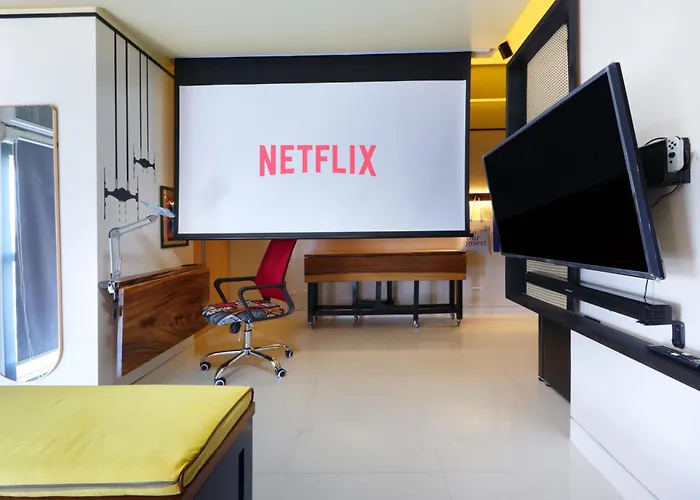 Aparthotel Starwars Retreat Gaming & 84 Inch Movie & Near Mall Manila