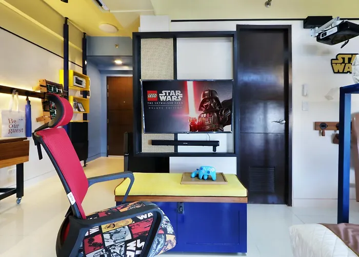 Starwars Retreat Gaming & 84 Inch Movie & Near Mall